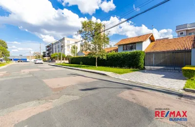 Venda casa térrea, 185m² construídos, 432 terreno, 3 quartos, 1 suíte, garagem para 8 carros no novo mundo
