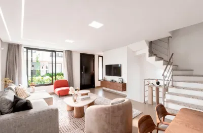 Sobrado em condomínio fechado de 157 mt2 com 3 quartos, uma suite, semi mobiliado no Jardim Social-Curitiba- PR