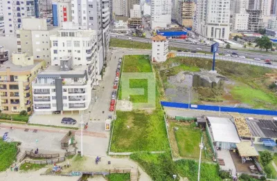 Excelente investimento - terreno 2.000 m² - beira mar - meia praia - itapema - sc