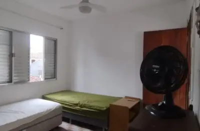 Kitnet 200 metros do mar com vaga de garagem no jardim marina