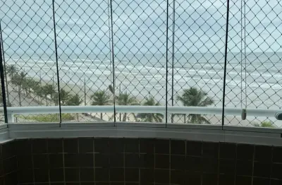 Apartamento 02 dormitorios com sacada frente mar no  bairro vila atlantica