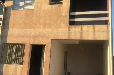 Casa com 3 quartos para alugar na Avenida Tiradentes, 10000, Balneário Plataforma, Mongaguá