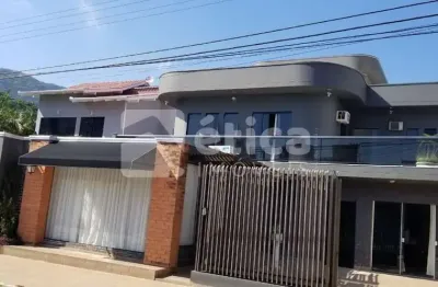 Casa alto padrão no bairro mais nobre de itajaí, ressacada