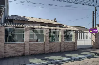 Excelente casa de 3 quartos sendo 1 suíte com piscina no são joão, itajai - sc
