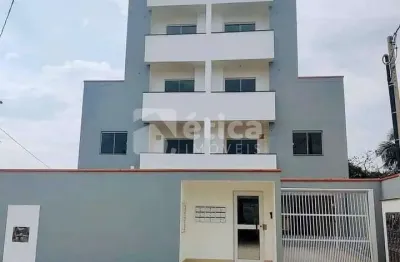 Espetacular apartamento à venda em cordeiros de 3 dormitórios sendo 1 suíte com varanda.