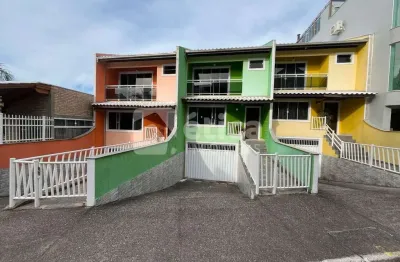 Terreno de 741m2 incluindo 3 sobrados em balneário camboriú