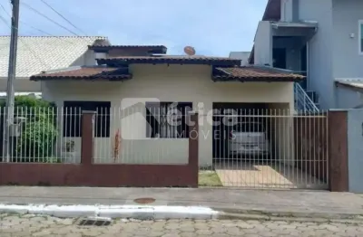 Casa AVERBADA à venda, com 02 dormitórios bairro São João, ITAJAI - SC
