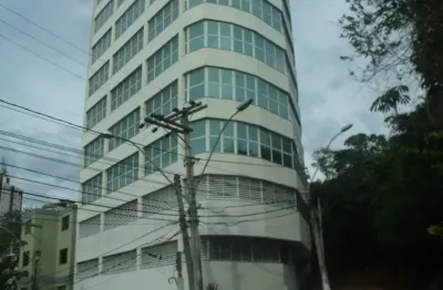 Prédio com 7 salas à venda na Rua Maestro João Gemino, 18, Centro, Macaé