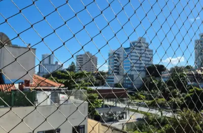 Excelente apartamento com 03 quartos sendo 02 suítes nos cavaleiros