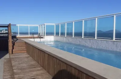 Apartamento com 02 suítes com linda vista para o mar e área de lazer