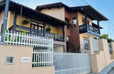 Casa com 6 quartos à venda na Vila Nova, Jaraguá do Sul 