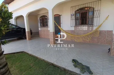 Casa com 2 quartos e  quintal próxima à praia por r$ 905.000 - jardim atlântico leste (itaipuaçu) - maricá/rj