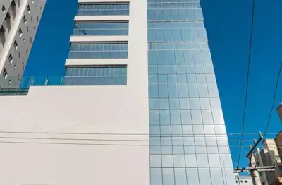 Apartamento com 4 quartos à venda na Rua 240, Meia Praia, Itapema