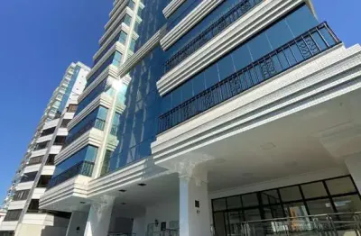 Apartamento com 4 quartos à venda na Rua 210, Meia Praia, Itapema