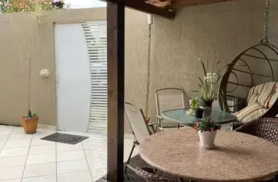 Casa com 3 quartos à venda na Rua General Theodorico Gonçalves Guimarães, Xaxim, Curitiba