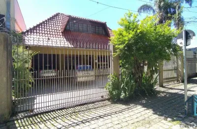 (permuta) sobrado, são 03 sobrados no mesmo terreno de 484 m², com espaço para mais construção no alto da xv em curitiba pr