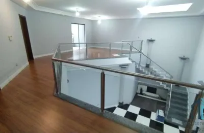 Casa a venda, em um dos melhores bairros de são josé dos pinhais, 04 quartos sendo uma suíte e 02 demi suítes, 12 vagas no aristocrata .