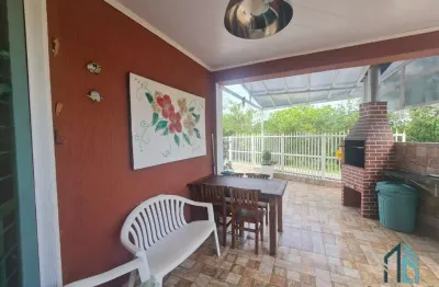 Sobrado mobiliado, 05 quartos sendo 03 suítes, bom retiro em matinhos pr