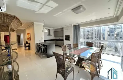 Apartamento 03 suítes, 02 vagas, andar alto em balneário camboriú sc