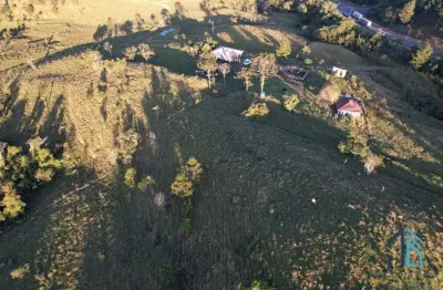 Chácara com 02 casas bem localizada, apenas 70km de curitiba em campina grande do sul pr