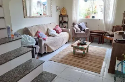 Sobrado 04 c/suíte, ótimo espaço nos fundos e frente, no santa cândida/boa vista em curitiba pr