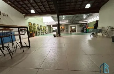 Sobrado com edícula, 05 quartos sendo duas suítes à venda no atuba, divisa com tingui, próximo ao bacacheri em curitiba pr