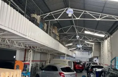 Barracão e loja em 02 terrenos com 999m², próximo a concessionaria servopa, no rebouças em curitiba pr