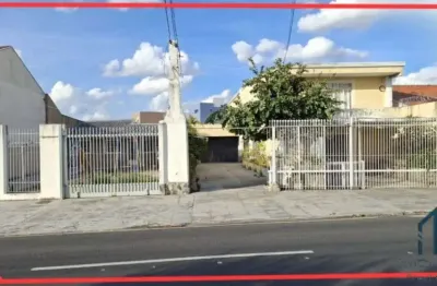 Terreno + sobrado + casa, em ótima localização no água verde/guaíra em curitiba pr
