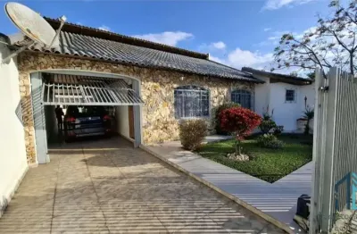 Casa, terreno com duas casas, 05 quartos c/suíte, área gourmet, no capão raso em curitiba pr