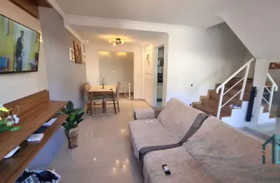 Sobrado em condomínio, semi mobiliado 03 quartos c/suíte, closet, no uberaba em curitiba pr