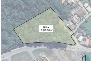 Terreno com 12.329,56m², (possível parcelamento) residência ou galpões, em são francisco do sul sc