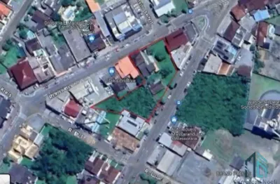 Terreno 2.640,62 m², com frente para as duas principais avenidas da cidade no centro massaranduba sc