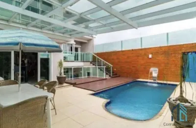 Casa, 03 pavimentos, com elevador, 03 quartos c/suítes no uberaba em curitiba pr