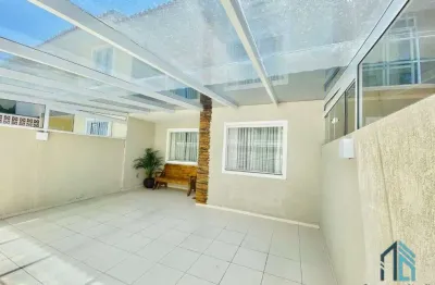 Sobrado semi mobiliado, 03 quartos c/suíte, churrasqueira, no bairro hauer em curitiba pr