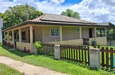 Chácara em condomínio, 02 quartos, c/suíte, churrasqueira, em Bocaiuva do Sul - PR