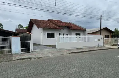 Casa no espinheiros com 2 quartos para venda, 100 m²