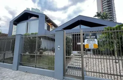 Casa no atiradores com 3 quartos para venda, 328 m²
