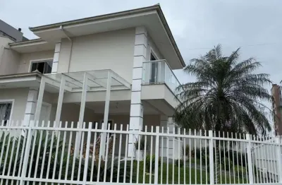 Casa geminada no costa e silva com 3 quartos para venda, 155 m²
