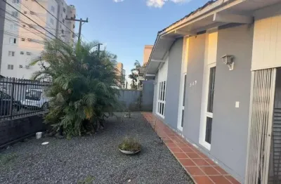 Casa com 3 quartos à venda na Rua Henrique Miers, 249, Costa e Silva, Joinville