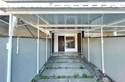 Casa à venda na Rua Alfonso Hochstein, 535, Vila Nova, Joinville