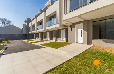 Sobrado triplex à venda, com 01 suíte - vista alegre/curitiba