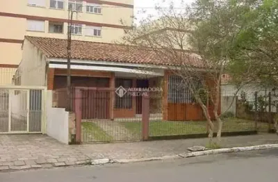 Casa com 1 quarto à venda na rua alberto torres, 65, centro, canoas, 150 m2 por r$ 960.000
