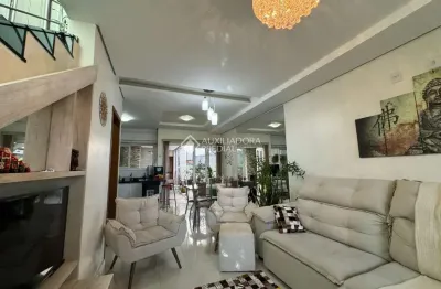 Casa com 3 quartos à venda na rua luis alberto ribeiro de castro, 83, estância velha, canoas, 177 m2 por r$ 940.000