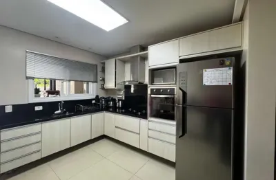 Casa com 3 quartos à venda na rua monte castelo, 841, nossa senhora das graças, canoas, 250 m2 por r$ 2.438.000