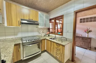 Casa com 6 quartos à venda na rua quaraí, 64, niterói, canoas, 259 m2 por r$ 1.100.000