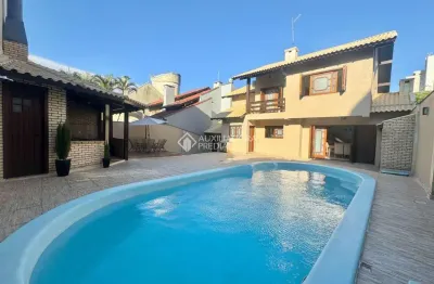 Casa com 4 quartos à venda na rua são caetano, 58, marechal rondon, canoas, 257 m2 por r$ 1.890.000