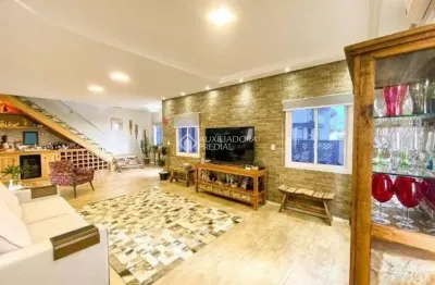 Casa com 3 quartos para alugar na rua professora delphina ferrari, 12, igara, canoas, 257 m2 por r$ 8.400