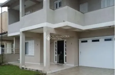 Casa com 4 quartos à venda na rua porto belo, 964, atlântida sul (distrito), osório, 220 m2 por r$ 980.000