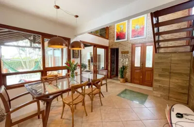 Casa com 3 quartos à venda na rua canto da amizade, 61, lagoa da conceição, florianópolis, 263 m2 por r$ 2.990.000