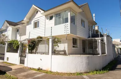 Casa com 3 quartos à venda na rua professor gilberto cabussu, 1, santa mônica, florianópolis, 179 m2 por r$ 1.980.000
